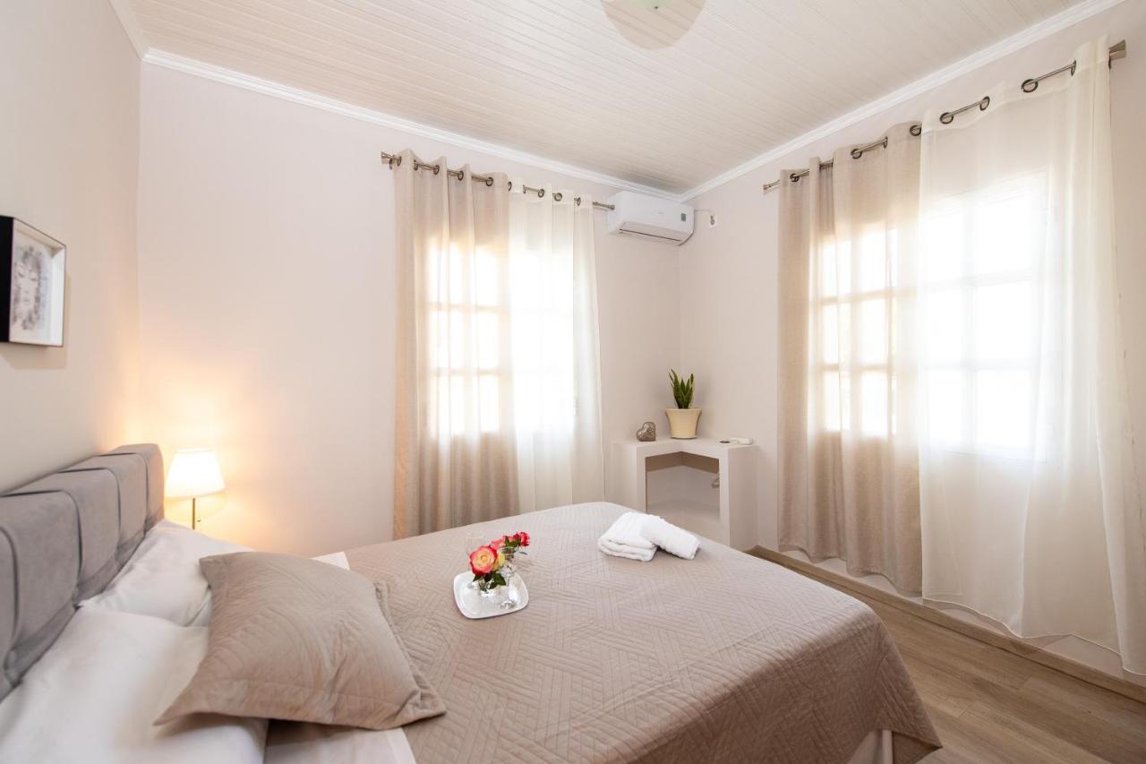 Spyros Apartment Диакопто Екстериор снимка